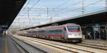 Στη ΔΕΘ πρεμιέρα για το νέο Ιταλικό τρένο της ΤΡΑΙΝΟΣΕ – Δείτε τα εντυπωσιακά χαρακτηριστικά του