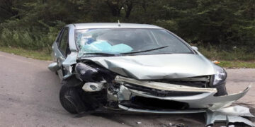 Κοζάνη: Τροχαίο ατύχημα στην πίσω πλευρά του δάσους ‘Κουρί’ – Σύγκρουση ΙΧ με φορτηγό (Φωτογραφίες)