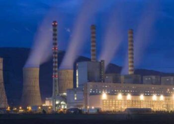 Εκτός μνημονίου η Ελλάδα, αλλά όχι και η ΔΕΗ