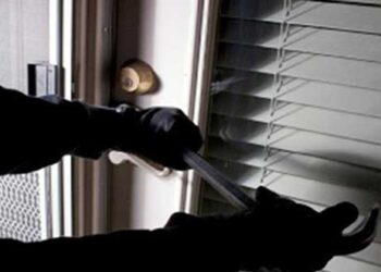 Μπαράζ διαρρήξεων σε Κερασιά και Αιανή – Έκλεψαν χρήματα και χρυσαφικά