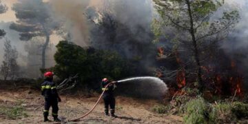 Φωτιά στο Μάτι: 98 οι νεκροί – Κατέληξε 83χρονη εγκαυματίας