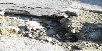 Βελβεντό: “Τα χάλια μας τα μαύρα. Τρύπες ορθάνοιχτες και επικίνδυνες…”