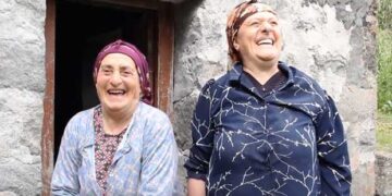 Γιαγιάδες “καλατσεύνε” στο σημερινό Πόντο! (Video)