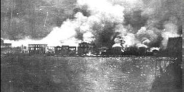 «Γιατί κάψαμε τη Σμύρνη;» – Γράφει ο Βλάσης Αγτζίδης