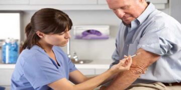 Εκστρατεία για τον εμβολιασμό ενηλίκων σε 19 δήμους μεταξύ αυτών και σε Κοζάνη – Γρεβενά