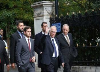 Υπό διάλυση η Ένωση Κεντρώων – Αποχωρούν δύο βουλευτές