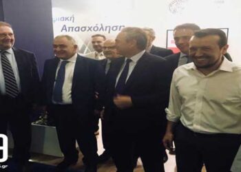 Διαφορετικά αναγνώσματα των εξαγγελιών του πρωθυπουργού από τους προέδρους των Επιμελητηρίων