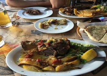 “Τηγανιές και σχάρες” στη ΔΕΘ – Από τα Παραπολιτικά του Παλμού 19/09/2018