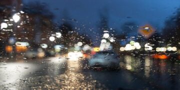 Ελληνική Αστυνομία: Προσοχή στις μετακινήσεις λόγω των δυσμενών καιρικών φαινομένων