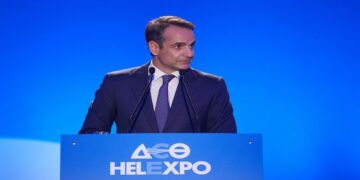 Η αναφορά του Κυριάκου Μητσοτάκη από το βήμα της ΔΕΘ στον “μικρό έμπορο από την Πτολεμαΐδα, που πλήρωνε σαράντα χρόνια εισφορές…”