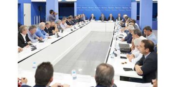 Συνάντηση Κυριάκου Μητσοτάκη με το Δ.Σ. της ΚΕΔΕ για την απόδοση του ΕΝΦΙΑ στους Δήμους