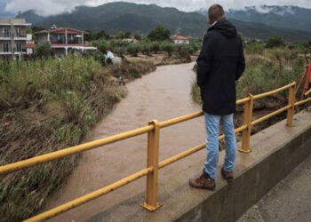 Συναγερμός στην ΕΥΑΘ – Εντοπίστηκε πετρέλαιο στην λίμνη Πολυφύτου