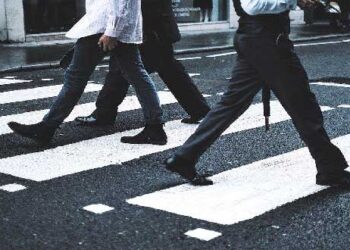 “Δώσε προτεραιότητα στους πεζούς” συμβουλεύει η Γενική Αστυνομική Διεύθυνση