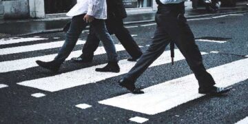 “Δώσε προτεραιότητα στους πεζούς” συμβουλεύει η Γενική Αστυνομική Διεύθυνση