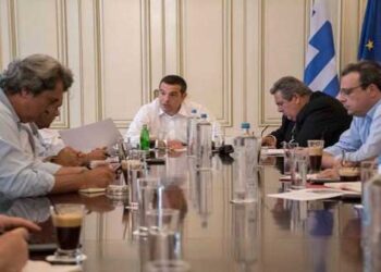 Οι ηλίθιοι και οι μεταηλίθιοι…. – Γράφει ο Τάσος Φούντογλου