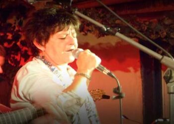 Με τη Φωτεινή Βελεσιώτου έριξε “αυλαία” στις καλοκαιρινές εκδηλώσεις του ο Φιλοπρόοδος (video)