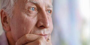 Χρειαζόμαστε μερικούς «τρελούς» για να σώσουν αυτή τη χώρα – Γράφει η Θεοπίστη Κρυσταλλίδου