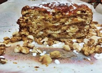 Μαγειρεύοντας με την Αρετή: Γλυκιά πλεξούδα με καρύδια και αμύγδαλα!