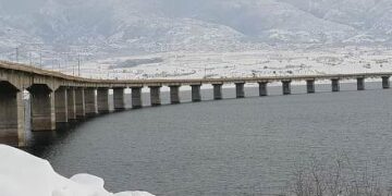 Χειμερινή καρτ ποστάλ από γέφυρα Λίμνης Πολυφύτου!