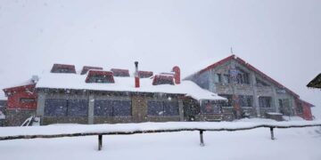 Συνεχίζει η πυκνή χιονόπτωση με αμείωτους ρυθμούς στη Βασιλίτσα, στους – 9.2 βαθμούς Κελσίου