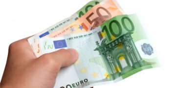 Καταβάλλονται την Παρασκευή από τον ΟΠΕΚΑ τα προνοιακά αναπηρικά και διατροφικά επιδόματα