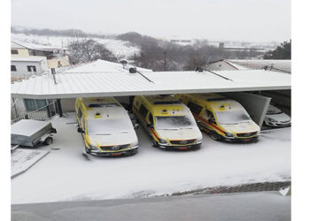 Υπό αντίξοες συνθήκες οι διακομιδές του ΕΚΑΒ στη Δυτική Μακεδονία με μεγάλη προσπάθεια των διασωστών