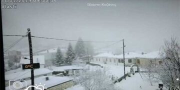 Παραμένει χιονισμένη και πανέμορφη η Βλάστη!