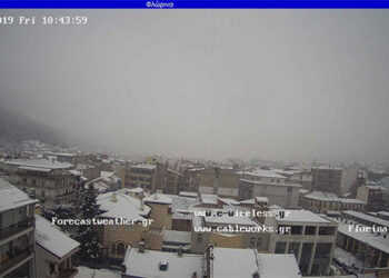 Πυκνές χιονοπτώσεις σε εξέλιξη σε Φλώρινα, Πισοδέρι, Μέτσοβο και Σαμαρίνα Γρεβενών