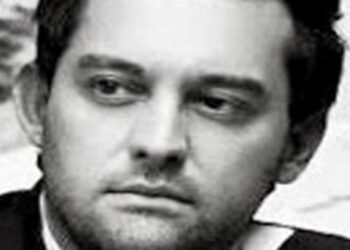 Ο Τάσος Φούντογλου περί εθελοντισμού: ” Σε κάνουν να αισθάνεσαι ένοχα γιατί δεν συμμετέχεις αμισθί στην εύρυθμη λειτουργία του δημόσιου χώρου”