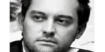 Ο Τάσος Φούντογλου περί εθελοντισμού: ” Σε κάνουν να αισθάνεσαι ένοχα γιατί δεν συμμετέχεις αμισθί στην εύρυθμη λειτουργία του δημόσιου χώρου”
