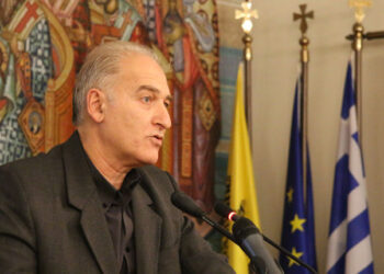 Οι άγιοι λιγοστεύουν, οι τυχοδιώκτες περισσεύουν – Γράφει ο Χαρίτων Καρανάσιος