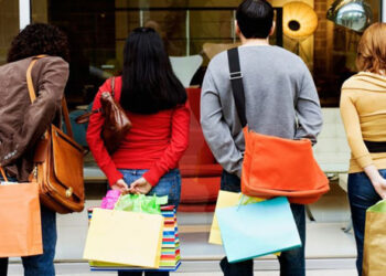 Διαφορά φάσης στο λιανεμπόριο μεταξύ Αθήνας και περιφέρειας