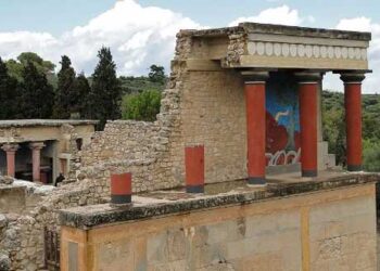 Αρχαιολόγοι: Εκχωρήθηκαν 587 μνημεία στο Υπερταμείο [λίστα]