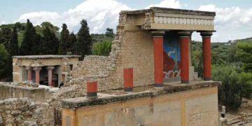 Αρχαιολόγοι: Εκχωρήθηκαν 587 μνημεία στο Υπερταμείο [λίστα]
