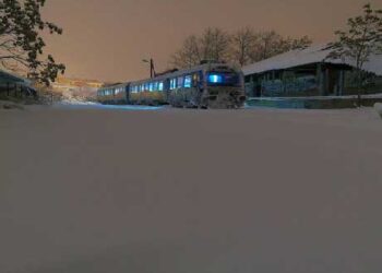 Ο Σιδηροδρομικός Σταθμός Φλώρινας “θαμμένος” στο χιόνι! Φωτογραφία