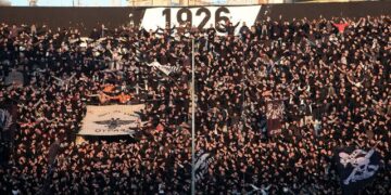 Ο κόσμος του ΠΑΟΚ για τη Συμφωνία των Πρεσπών: Πανό, συνθήματα και «Μακεδονία ξακουστή» [βίντεο]