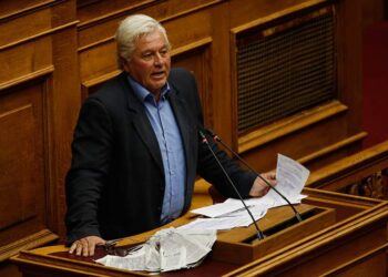 Παπαχριστόπουλος: Τέσσερις βουλευτές των ΑΝΕΛ θα δώσουν ψήφο εμπιστοσύνης