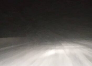 Ώρα 20.30΄: Υπό δύσκολες συνθήκες η διέλευση στο δρόμο Πτολεμαΐδα – Κοζάνη (video)