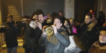 Γλεντούν τα Ραγκουτσάρια της Καστοριάς (video)