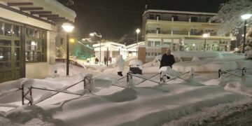 Ο Δήμος Σερβίων Βελβεντού απαντάει για τον αποχιονισμό – Τι λέει για το όχημα που δεν μπορεί να μπει στους δρόμους της ανάπλασης