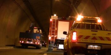 Εγνατία Οδός: Φωτιά σε ΙΧ μέσα στη σήραγγα Ανθοχωρίου