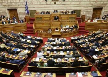 Γιατί δεν μπορούν οι 153 πολιτικοί νάνοι να αλλάξουν την Ιστορία – Γράφει ο Αντώνης Κ. Πουγαρίδης