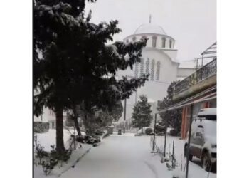 Χιόνια με μπουμπουνητά στη Δ. Μακεδονία – Χιονίζει με ένταση παντού – Πάνω από 10 εκ. στην Πτολεμαΐδα – Τι λέει ο προγνώστης καιρού Γ. Βασιλειάδης (video)