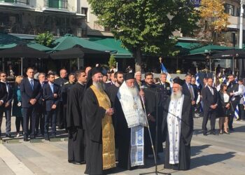 Επιμνημόσυνη δέηση και καταθέσεις στεφάνων στην κεντρική πλατεία για την Εθνική Επέτειο της 28ης Οκτωβρίου