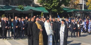 Επιμνημόσυνη δέηση και καταθέσεις στεφάνων στην κεντρική πλατεία για την Εθνική Επέτειο της 28ης Οκτωβρίου