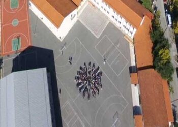 Μαθητές σχημάτισαν τον «Ήλιο της Βεργίνας» στα Γρεβενά