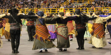 LIVE: Παρακολουθήστε ζωντανά το 15ο Φεστιβάλ Ποντιακών Χορών