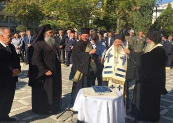 Επιμνημόσυνη δέηση και καταθέσεις στεφάνων στην κεντρική πλατεία της Πτολεμαΐδας για τα Ελευθέρια της πόλης