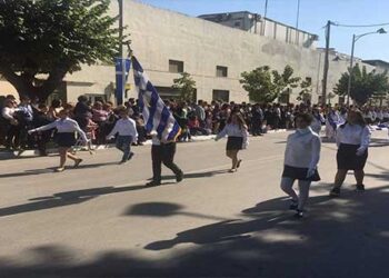 Θέρμο χειροκρότημα στην παρέλαση για τα Ελευθέρια της Πτολεμαΐδας -Πολλές φωτογραφίες