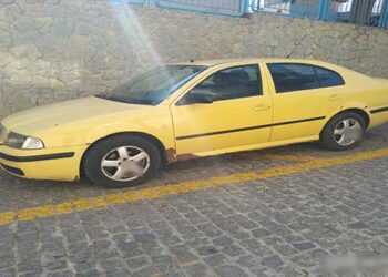 Συνελήφθη 31χρονος, ο οποίος μετέφερε με όχημα ΤΑΞΙ, τρεις παράτυπους αλλοδαπούς σε περιοχή της Κοζάνης